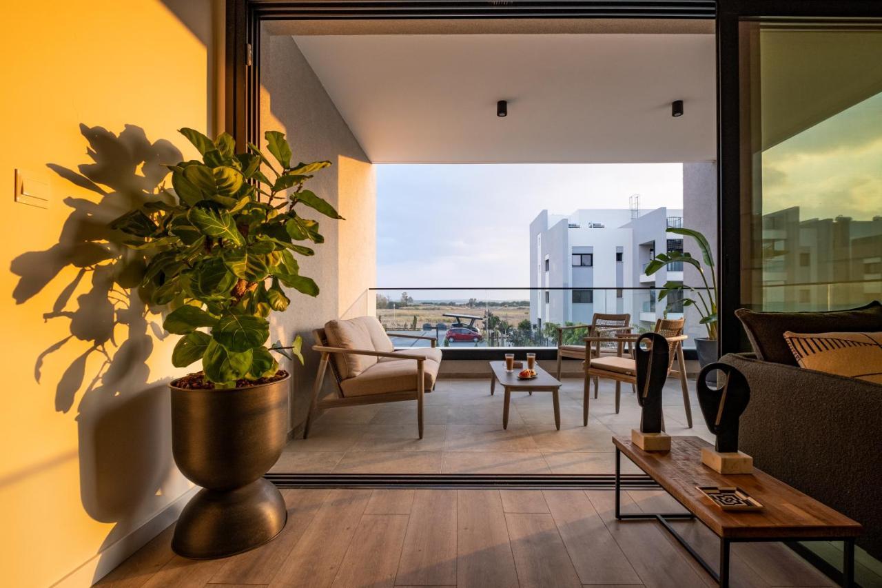 Sunset Gardens Lägenhet Limassol Exteriör bild