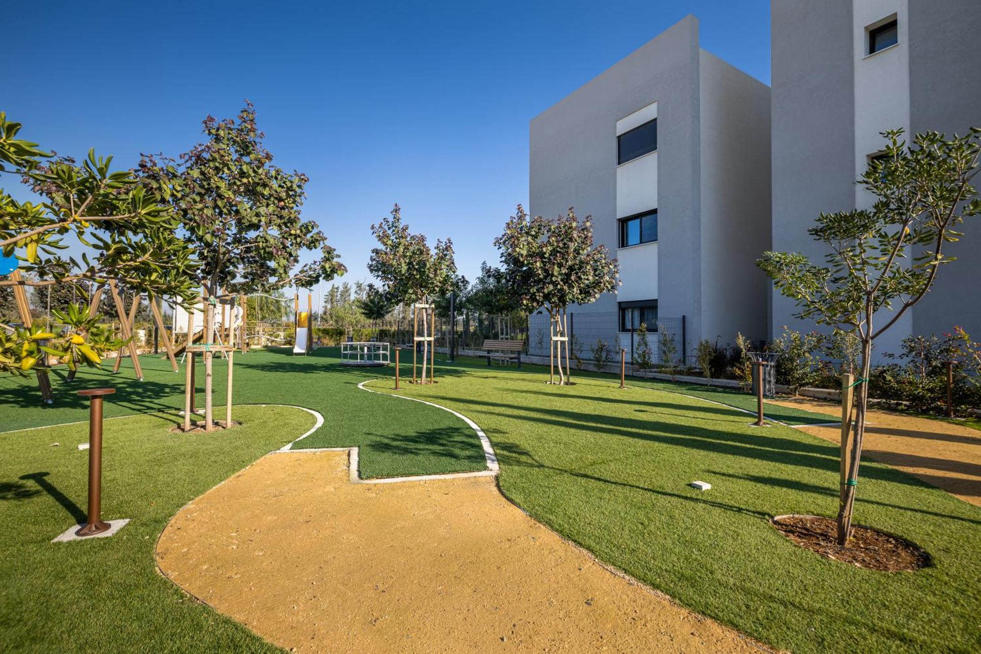 Sunset Gardens Lägenhet Limassol Exteriör bild